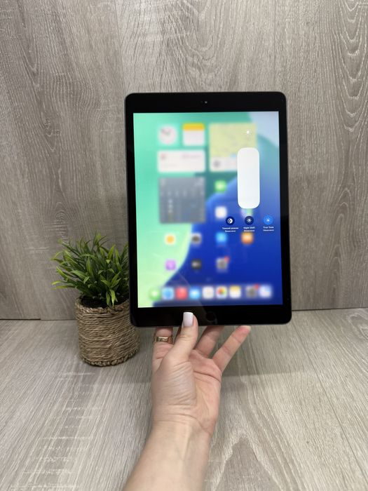 iPad 7, 32 GB, Wi-Fi