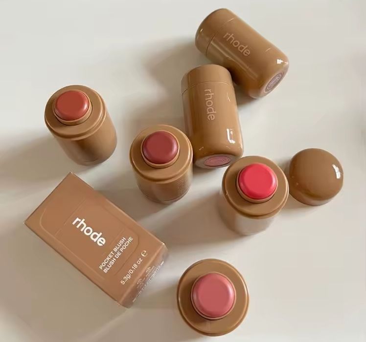 Кремові рум'яна для обличчя Rhode Pocket Blush