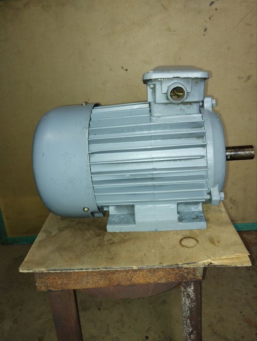 Електродвигун 380в 2.2квт 1500об.