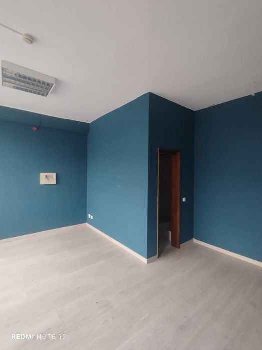 Loja em Coimbra para arrendamento.