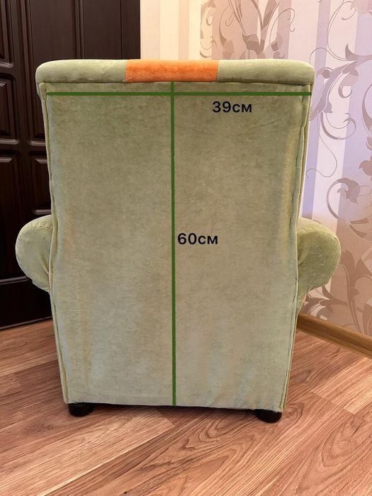 Продам детское велюровое кресло