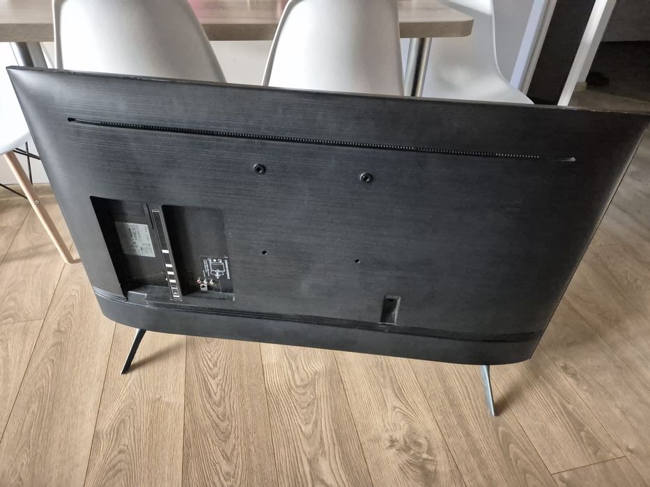 Telewizor Samsung 50" QLED QE50Q67TAU uszkodzony