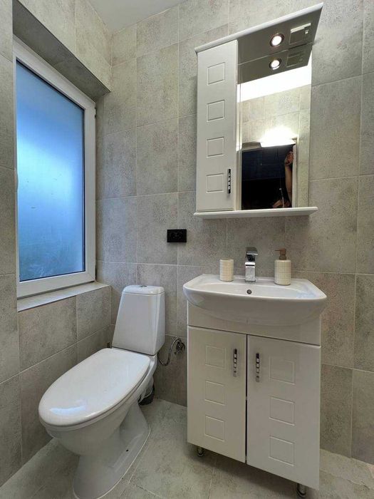 Котедж в Яремчі біля річки, на висоті)