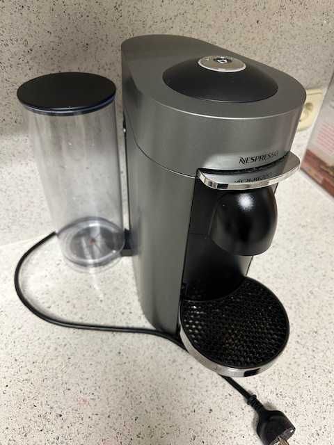 Máquina de café Nespresso Vertuo