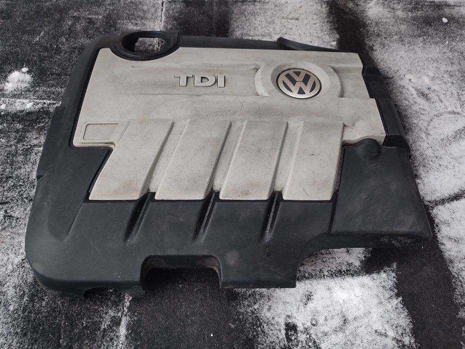 Декоративна кришка двигуна 2.0 TDI  CBA CBD CBB VW Passat B6 B7 Skoda
