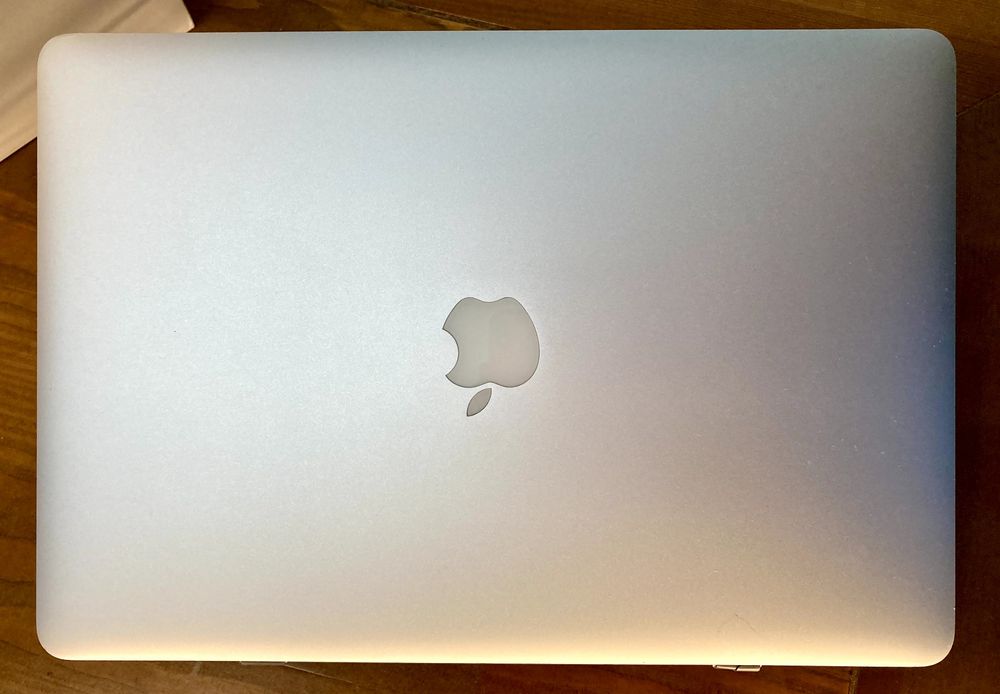 15.4" Apple Macbook Pro Early 2013 A1398 Retina i7 8Gb RAM 256 SSD