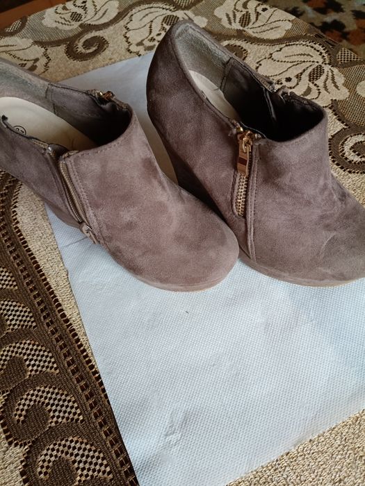 Sprzedam Botki wiosenne damskie