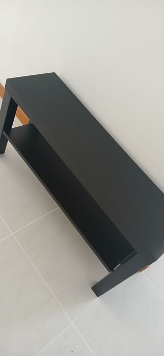 Mesa de apoio em bom estado