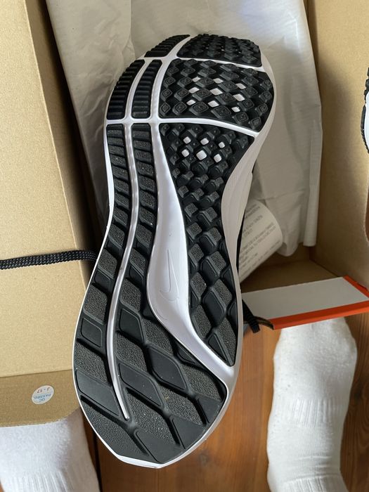 Кросівки Nike чоловічі 43 розмір нові