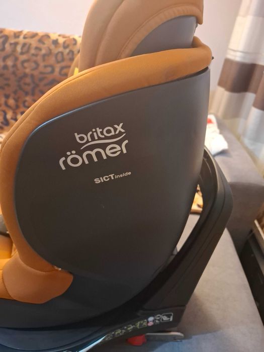 Fotelik obrotowy Britax, Stan Bdb!