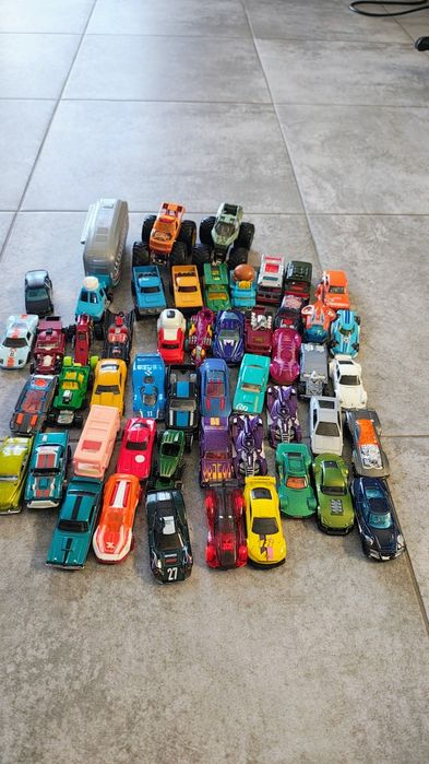 Hot Wheels zestaw kolekcja samochodzików 50 szt.