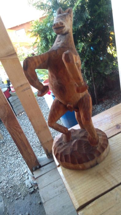 Koń z jajami na wierchu, drewniany, żeźba