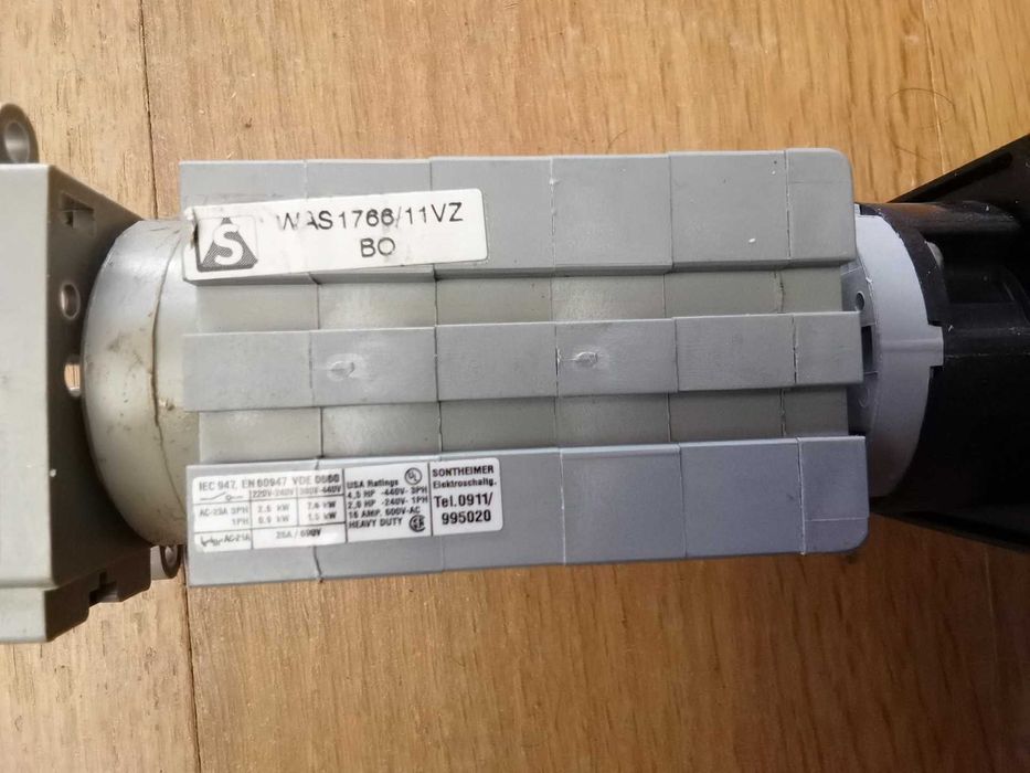 Interrutor de 3 posições mono-estável