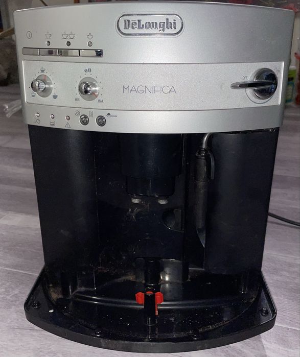 Кавомашина Delonghi ESAM 3100.SB