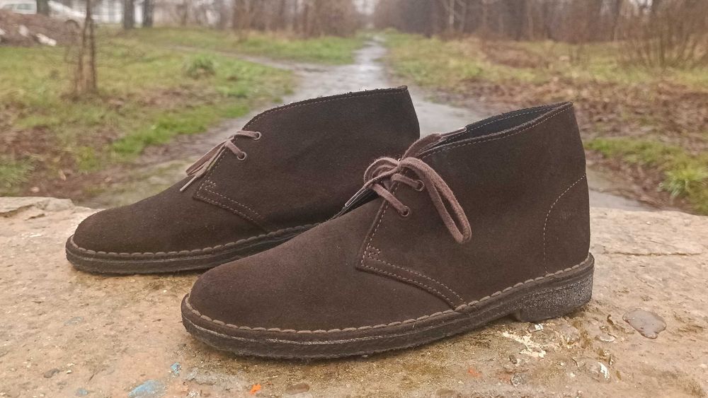 Круті класичні замшеві дезерти, черевикі Clarks Originals
