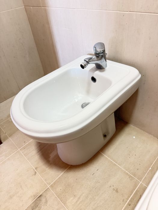 Vendo bide usado com torneira em perfeito estado