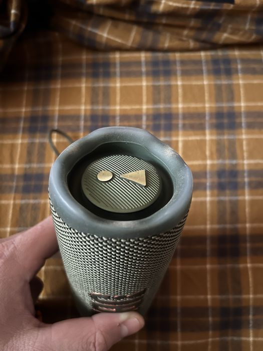 JBL flip 6 в користуванні рік