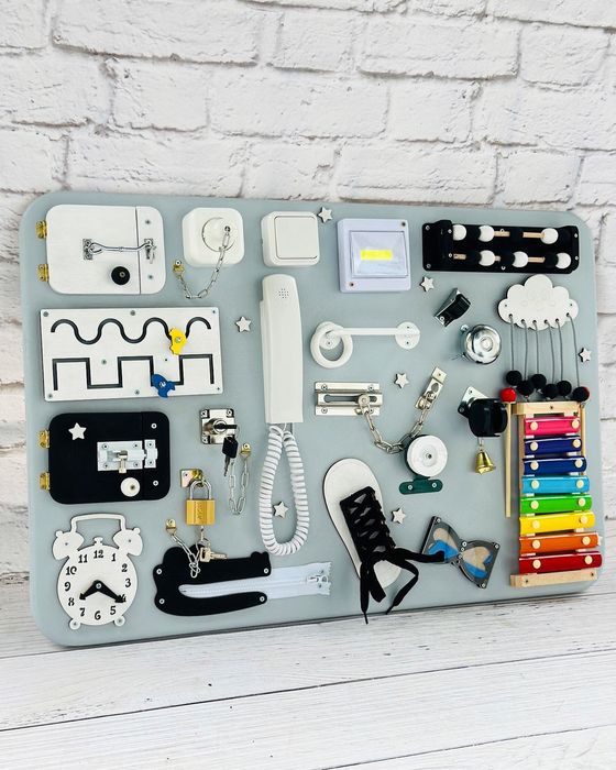 Бізіборд Бізікуб