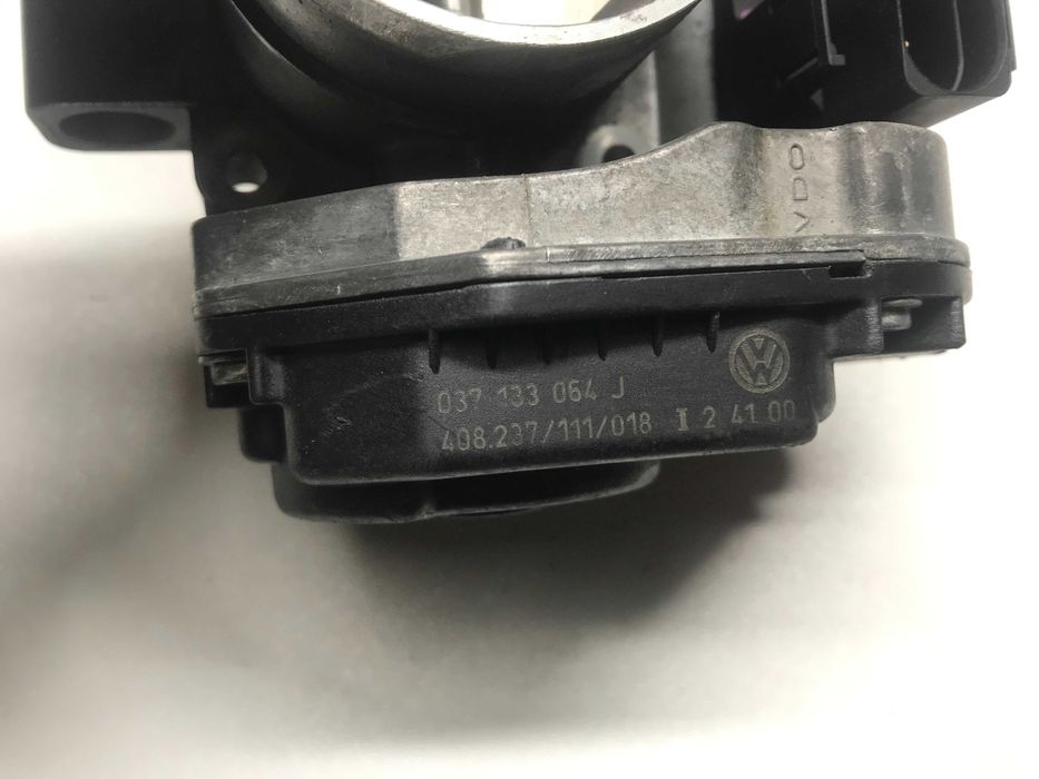 Дросельна заслонка Volkswagen Golf 4 (1998-2002 р.в) - 2.0