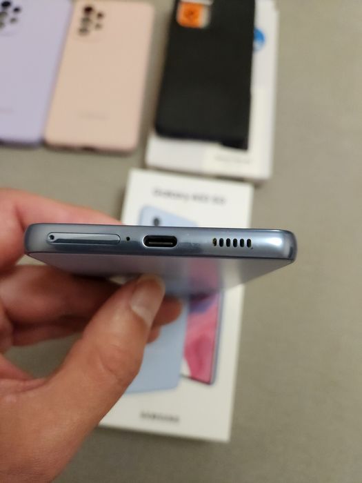 Смартфон Samsung Galaxy A53 Duos 8/256Gb
SM-A5360 + 4е чехла