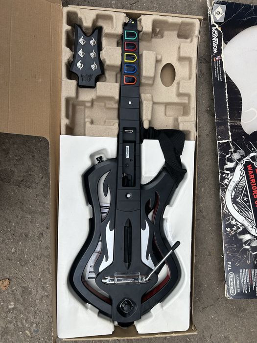 Gitara Guitar Hero: Warriors of Rock