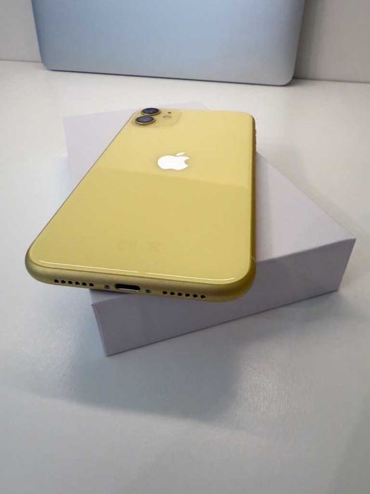 Apple iPhone 11・128GB・Amarelo (Fatura e Garantia)