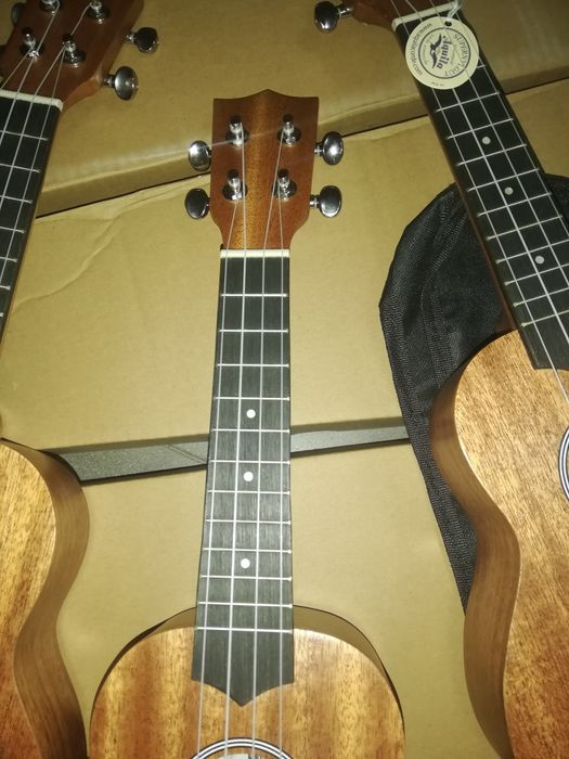 Ukulele soprano novo