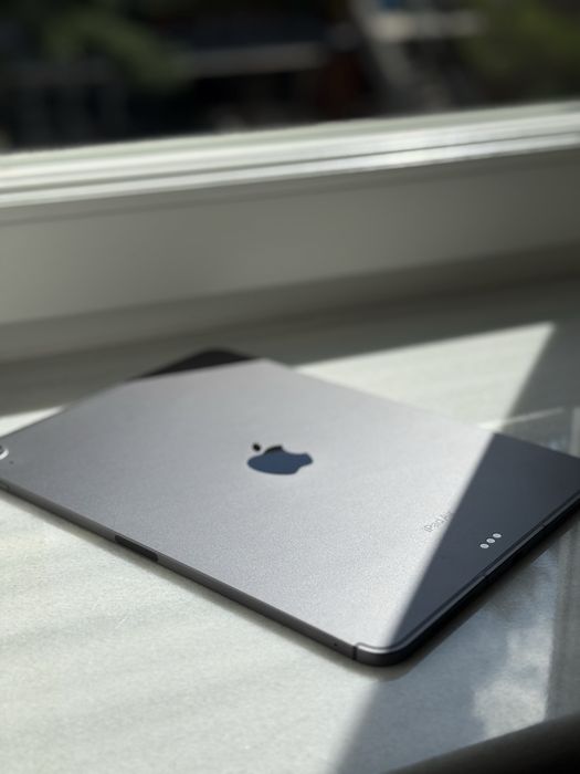 Ipad Air 5, model MM6R3FD/A