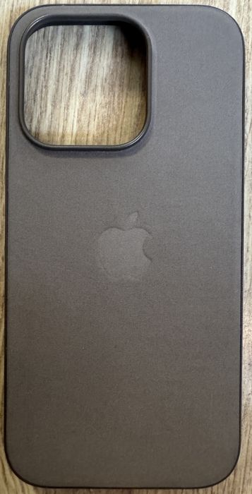 Capa iPhone 15 Pro FineWoven Castanho-toupeira