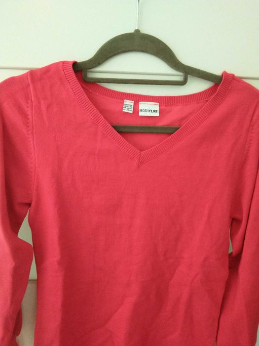 Sweter z szerokimi rękawami