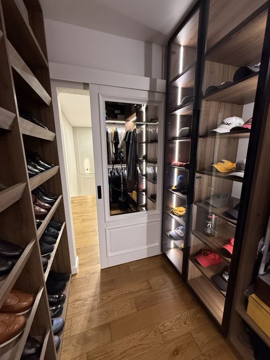 Продаж сучасного котеджу Зубра