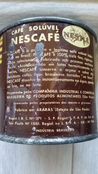 Metalowa puszka po kawie Nescafe Instant - vintage