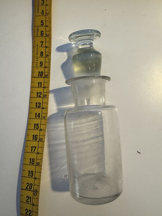Frascos, lamaprina, balões e tampas de vidro, material de laboratorio