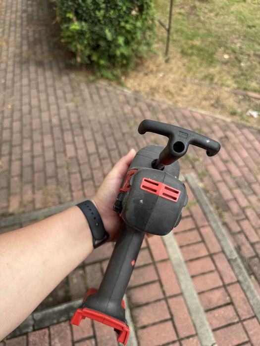 Wyciskarka do silikonu milwaukee 18v 600ml używana sprawna