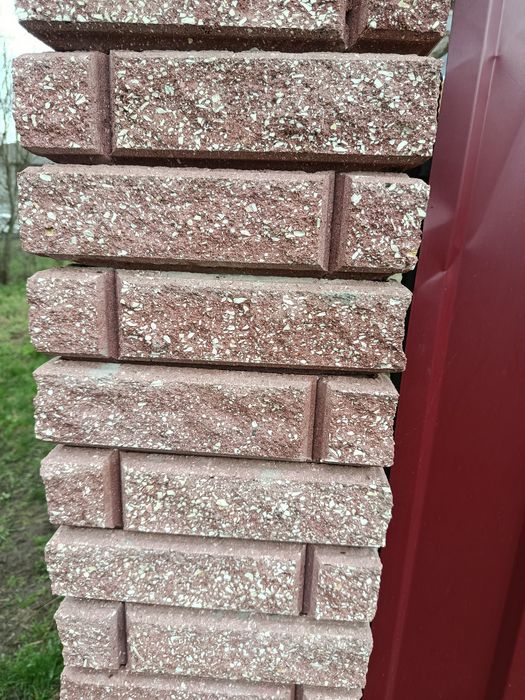 Цегла на стовпчик для огорожі-72 шт.