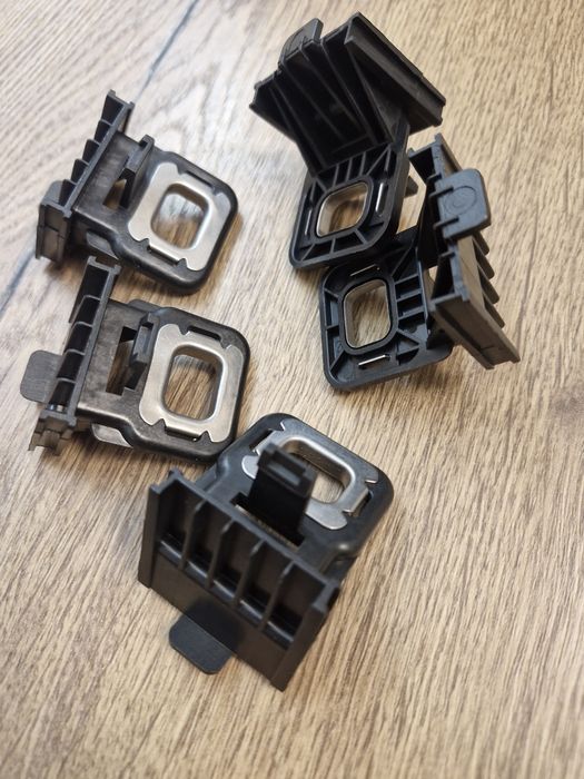 Кронштейн кріплення фари VW ID.4, ID.5, ID.6 код 10A 941 109