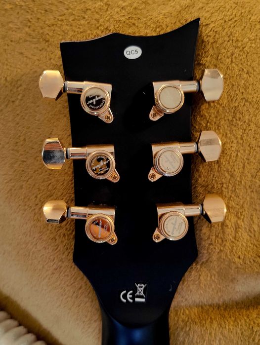 Guitarra Harley Benton