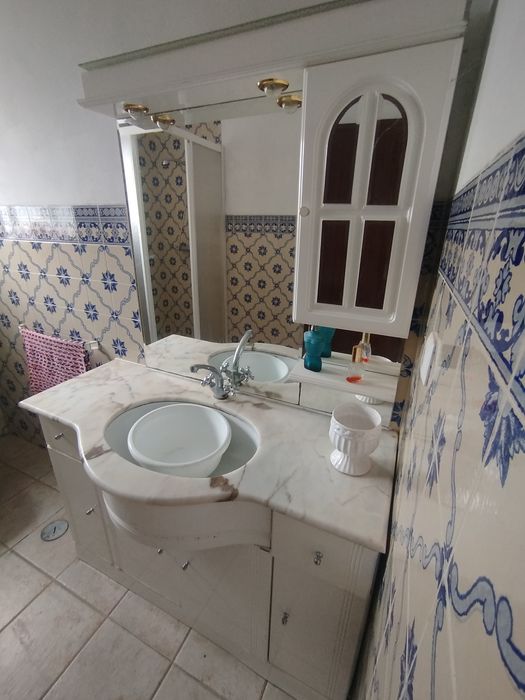 Móvel de casa de banho em mármore + Espelho com armário e luzes