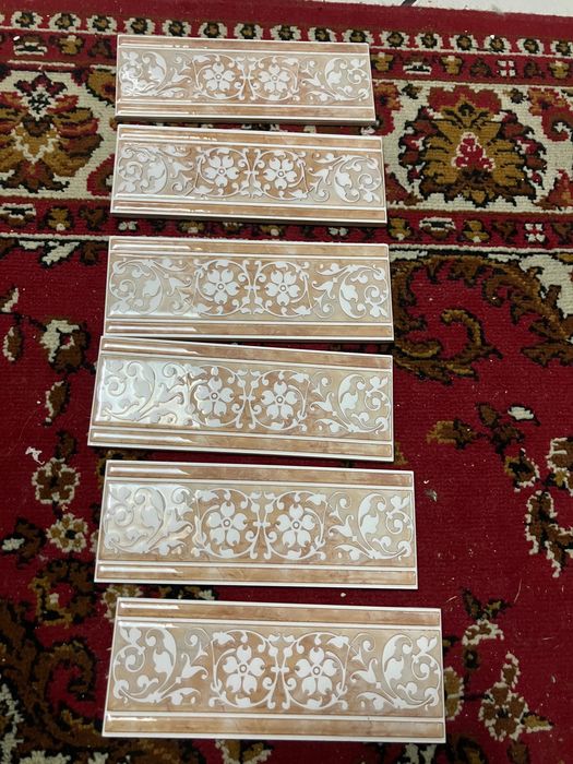 Decor ceramiczny 20x7 cm plus  20x25 płytki ścienne