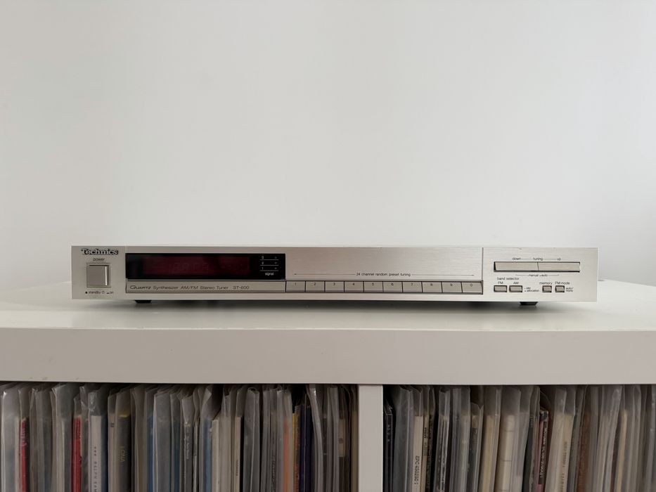 Technics ST-600