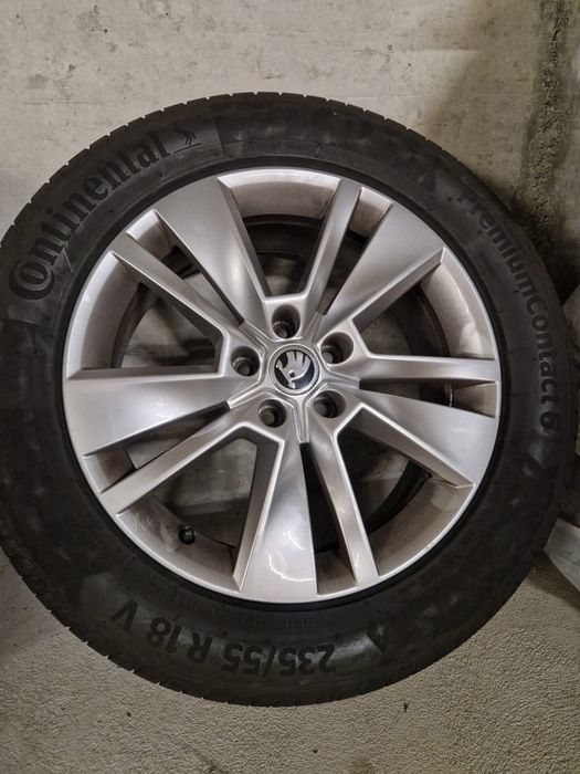 Jantes Skoda Triton R18 5x112 c/pneus 235/55