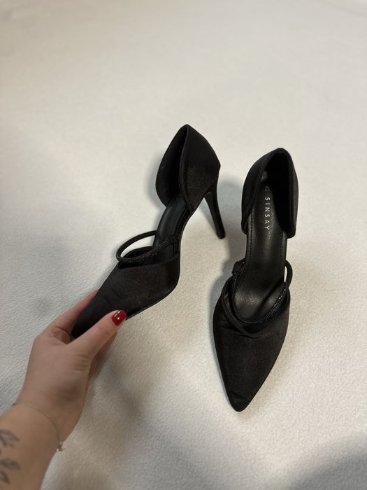 Туфлі каблуки босоніжки з стразами Sinsay