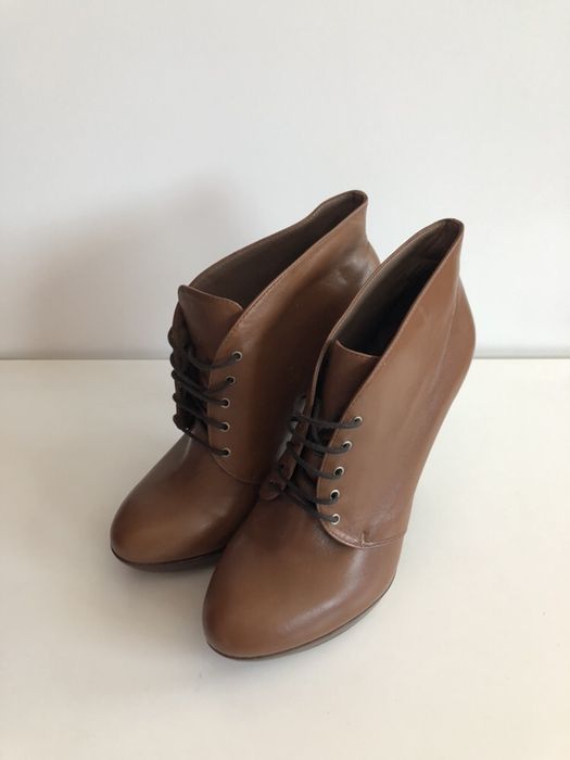 Botki skórzane na obcasie GEOX