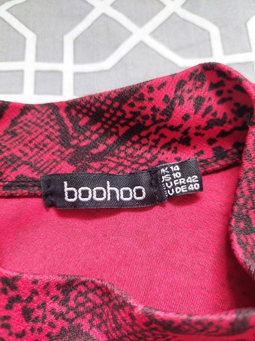 body bluzka top czerwony wzorzysty we wzorki boho boohoo