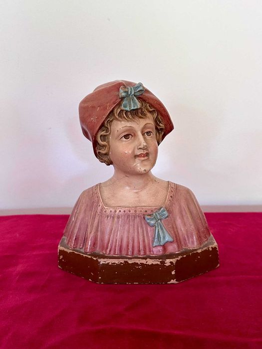 Busto de cerâmica de "A Nova Decorativa" Coimbra