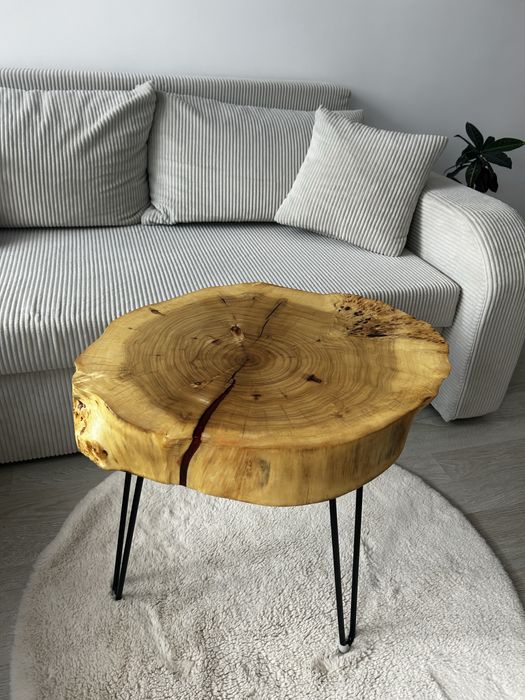 Stolik kawowy loft z żywicą epoksydową