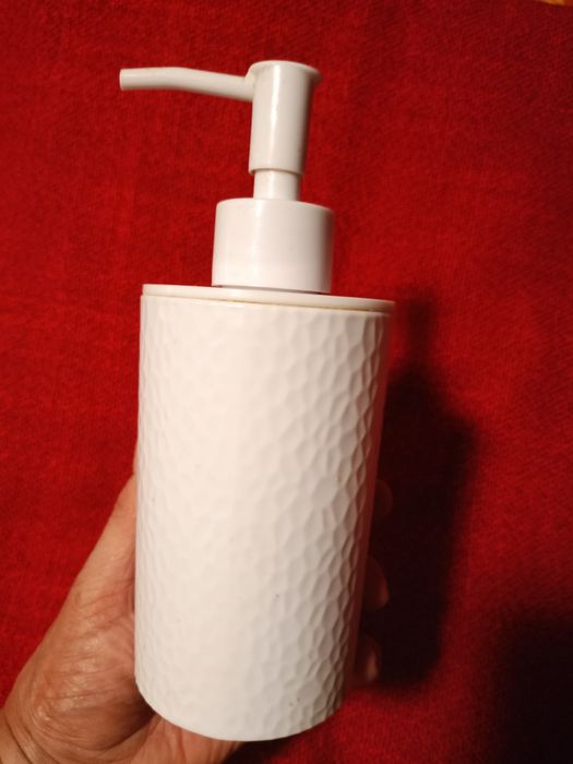 Дозатор для жидкого мыла,моющего