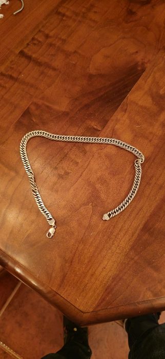 Colar de prata  em bom estado