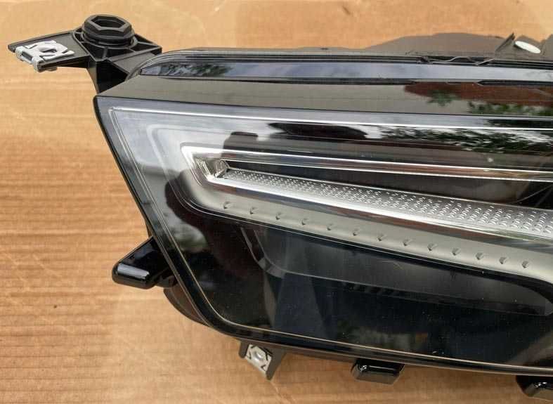 otica frontal ESQ seat ateca FULL LED . fase 2