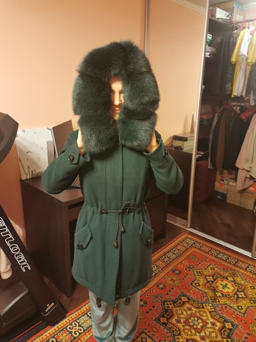 Смарагдова куртка-парка з песця